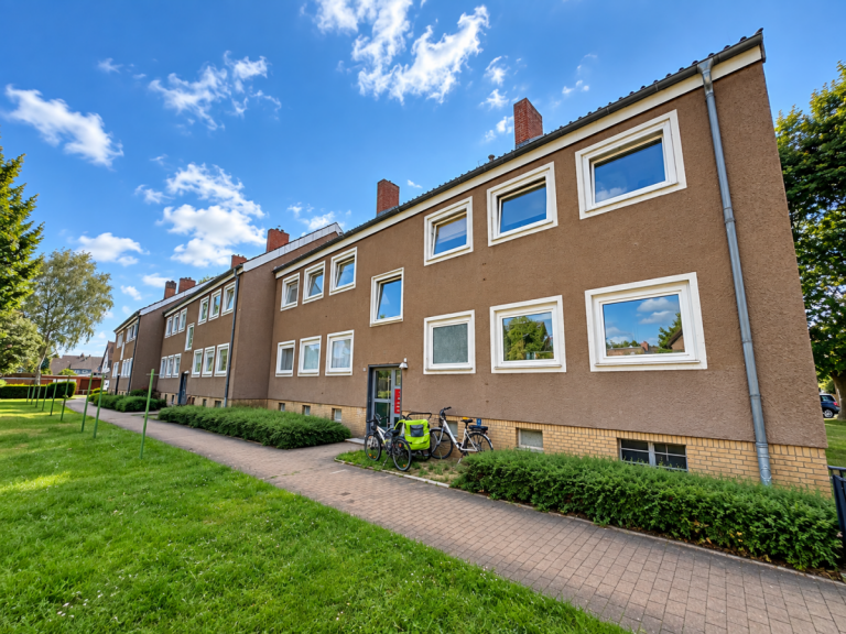 Frontansicht Salzgitter Etagenwohnung Vermietete 3-Zimmer-Wohnung - modernisiert, Fernw�rme & Glasfaser