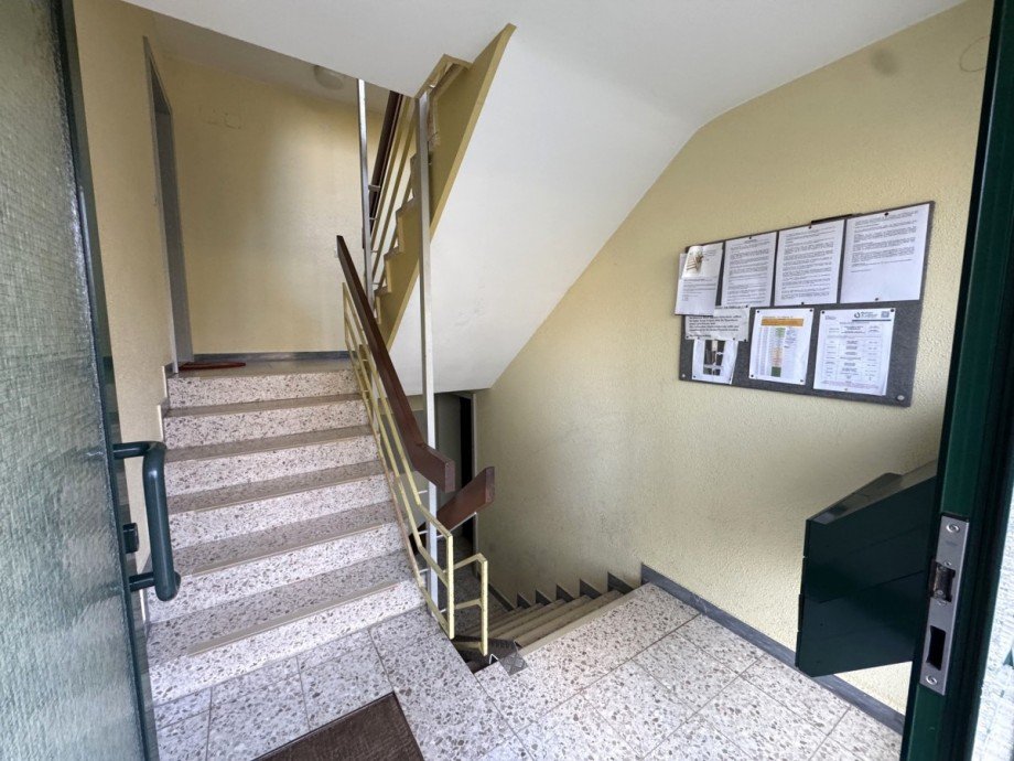 Treppenhaus (2) Etagenwohnung Wolfenb�ttel