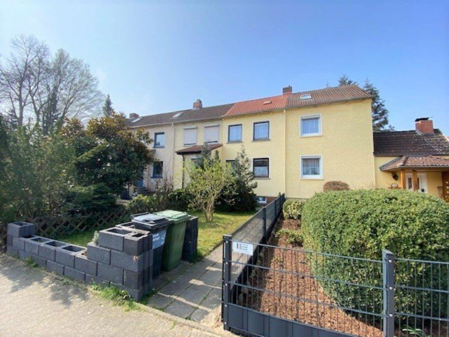 Strassenansicht (2) Reihenmittelhaus Braunschweig