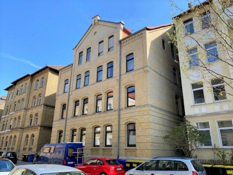 Strassenansicht Braunschweig - Braunschweig, Stadt Etagenwohnung VERKAUFT!!!! 2 Wohnungen 1 Preis! Interessantes Anlagepaket in lukrativer Unin�he!