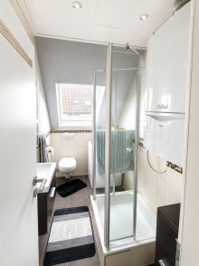 Bad Innenstadtlage! Dachgeschosswohnung mit Ausbaureserve und KFZ-Stellplatz