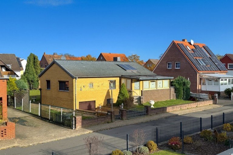Titel Lengede Einfamilienhaus Jetzt Traum erf�llen: Familienhaus mit Wintergarten in ruhiger, familienfreundlicher Lage