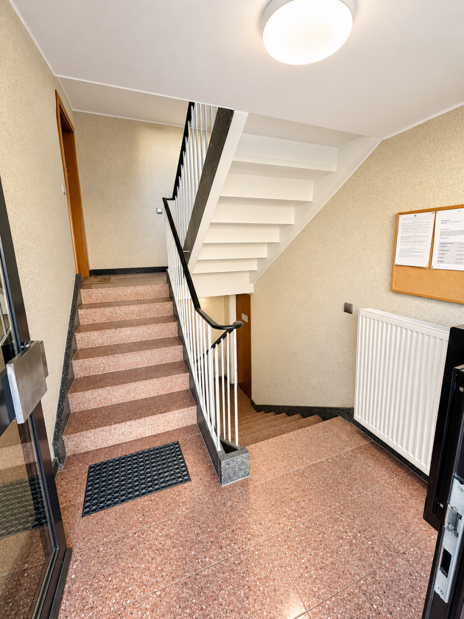 Treppenhaus-Eingangsbereich Erdgeschosswohnung Braunschweig