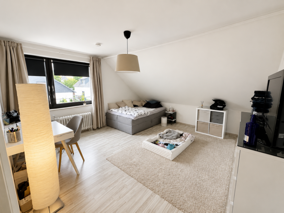 Zimmer DG (2) Zweifamilienhaus K�nigslutter