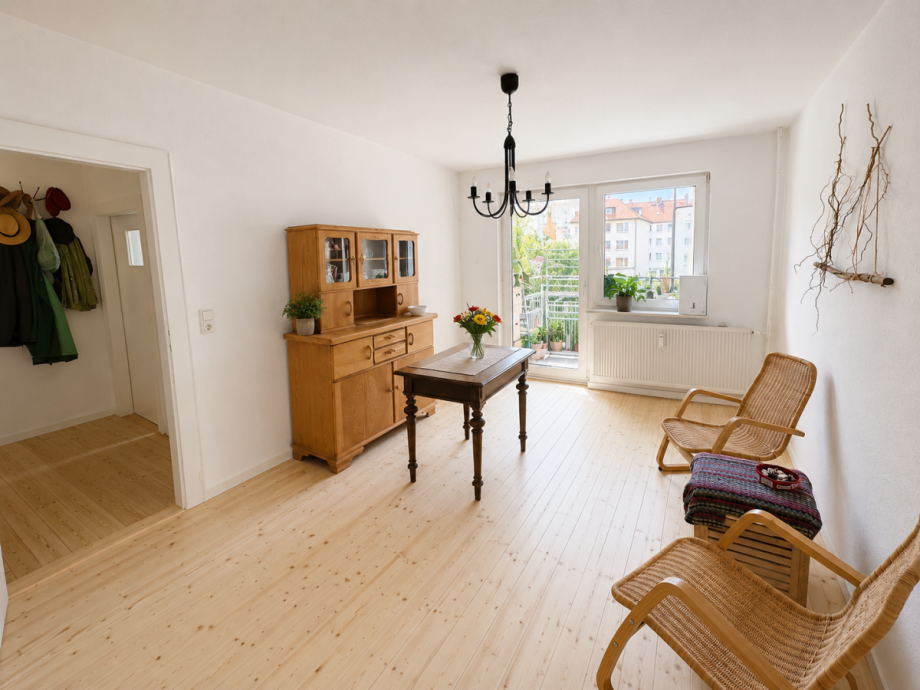 Wohnzimmer mit Balkon Etagenwohnung Braunschweig
