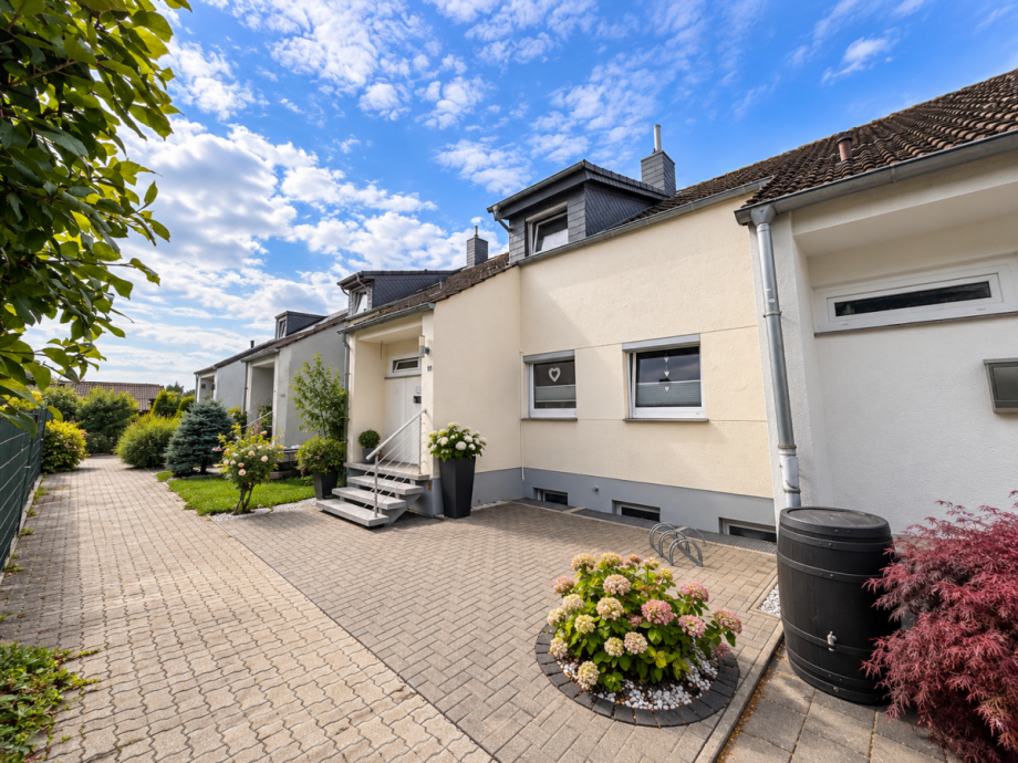 Hausfront Reihenmittelhaus Salzgitter