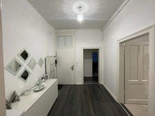 Flur Eingang VERKAUFT!!!!    2 Wohnungen 1 Preis! Interessantes Anlagepaket in lukrativer Unin�he!